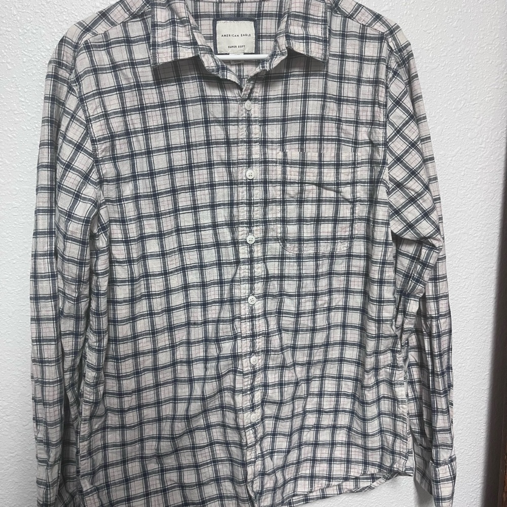American Eagle Outfitters Blue and White Casual Button Down Shirt